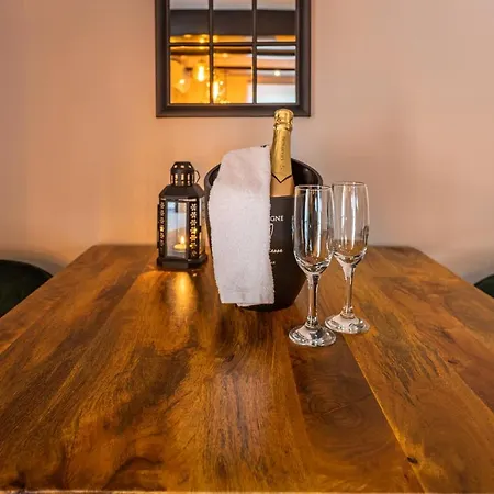 Industrie & - Romantique En Alsace - Privatif Et Garage