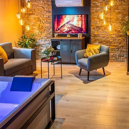 Appartement Industrie & - Romantique En Alsace - Privatif Et Garage Bischoffsheim