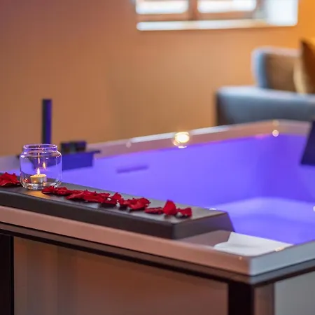 Industrie & - Romantique En Alsace - Privatif Et Garage Daire