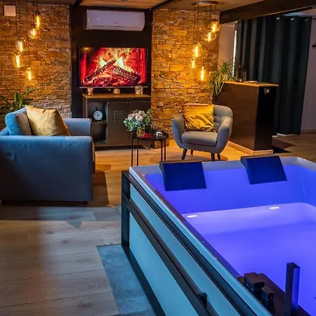 Appartement Industrie & - Romantique En Alsace - Privatif Et Garage