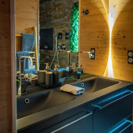 Industrie & - Romantique En Alsace - Privatif Et Garage