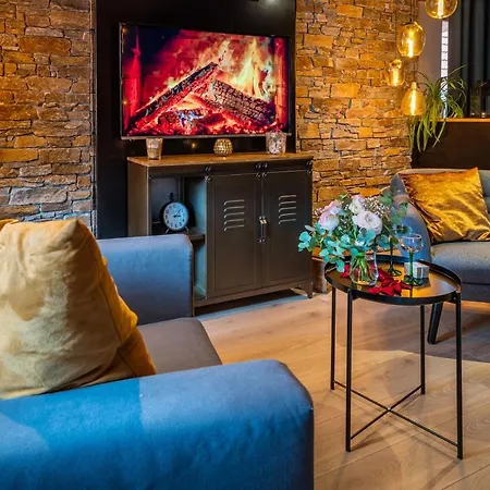 Daire Industrie & - Romantique En Alsace - Privatif Et Garage Bischoffsheim