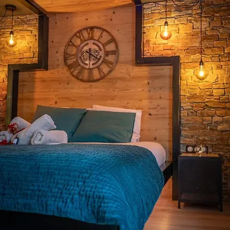 Industrie & - Romantique En Alsace - Privatif Et Garage Daire *