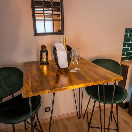 Appartement Industrie & - Romantique En Alsace - Privatif Et Garage Bischoffsheim