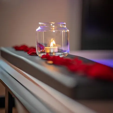 Industrie & - Romantique En Alsace - Privatif Et Garage