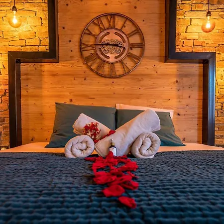 Industrie & - Romantique En Alsace - Privatif Et Garage *