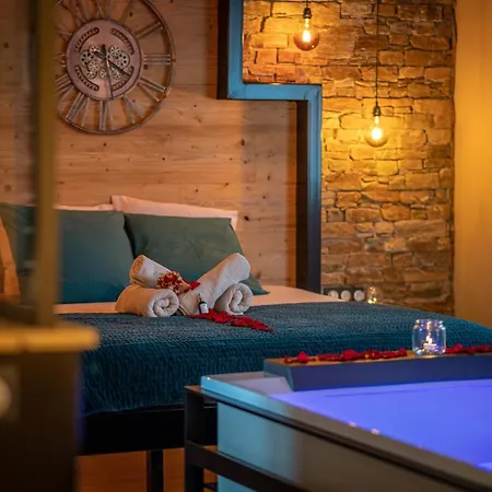 Industrie & - Romantique En Alsace - Privatif Et Garage Daire