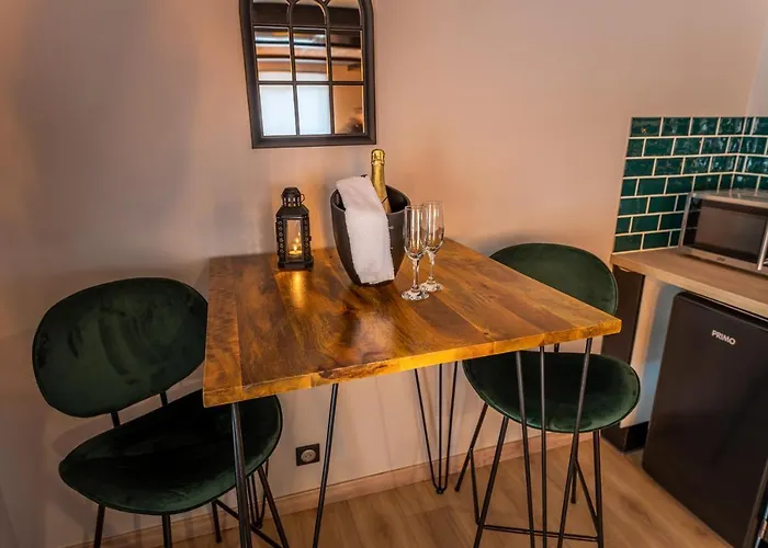 Appartement Industrie & - Romantique En Alsace - Privatif Et Garage Bischoffsheim